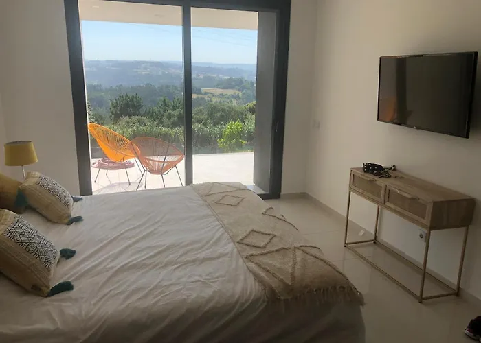 White Lagoon, 6 Guests, 2 Bathrooms, Heated Private Pool, Amazing View, Ac, Fully Equiped ! * Alfeizerão